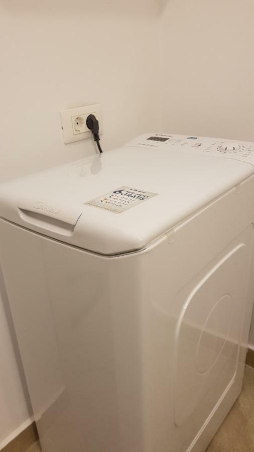 Ultracentral Monadin 2 *